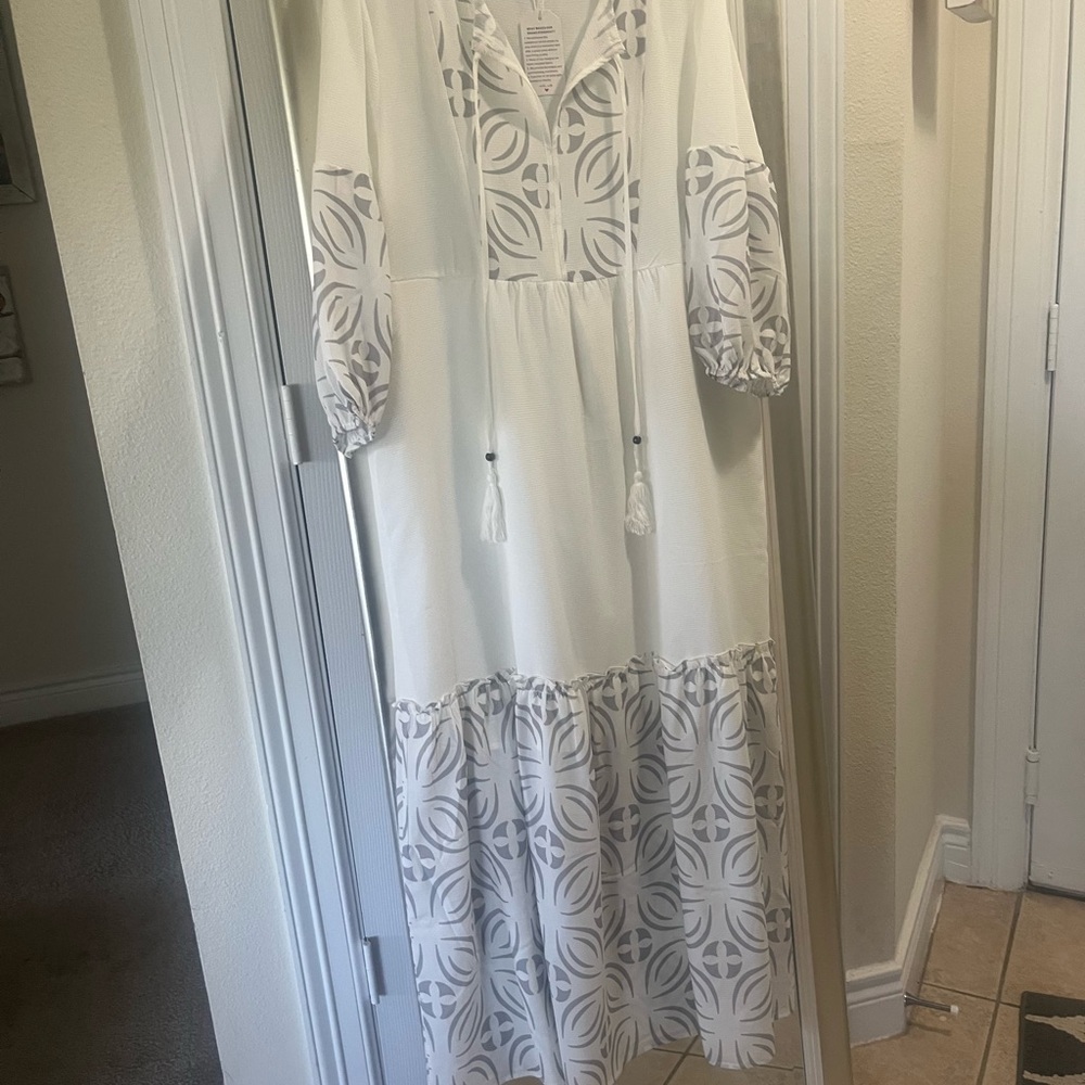 Elegant White and Gray Brand L  Patterned Lined maxi Dress sz L